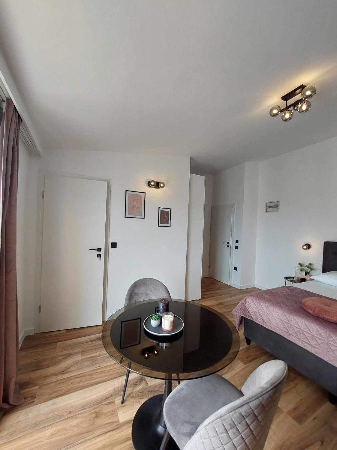 Mirela Apartman *