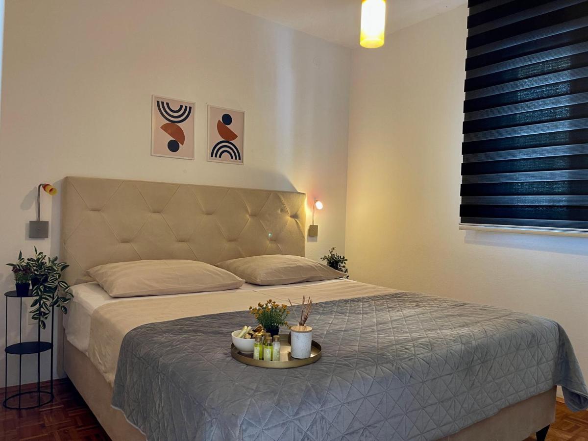 Mirela Apartman