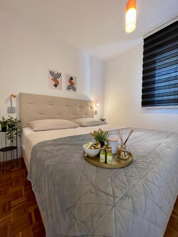 Mirela Apartman *