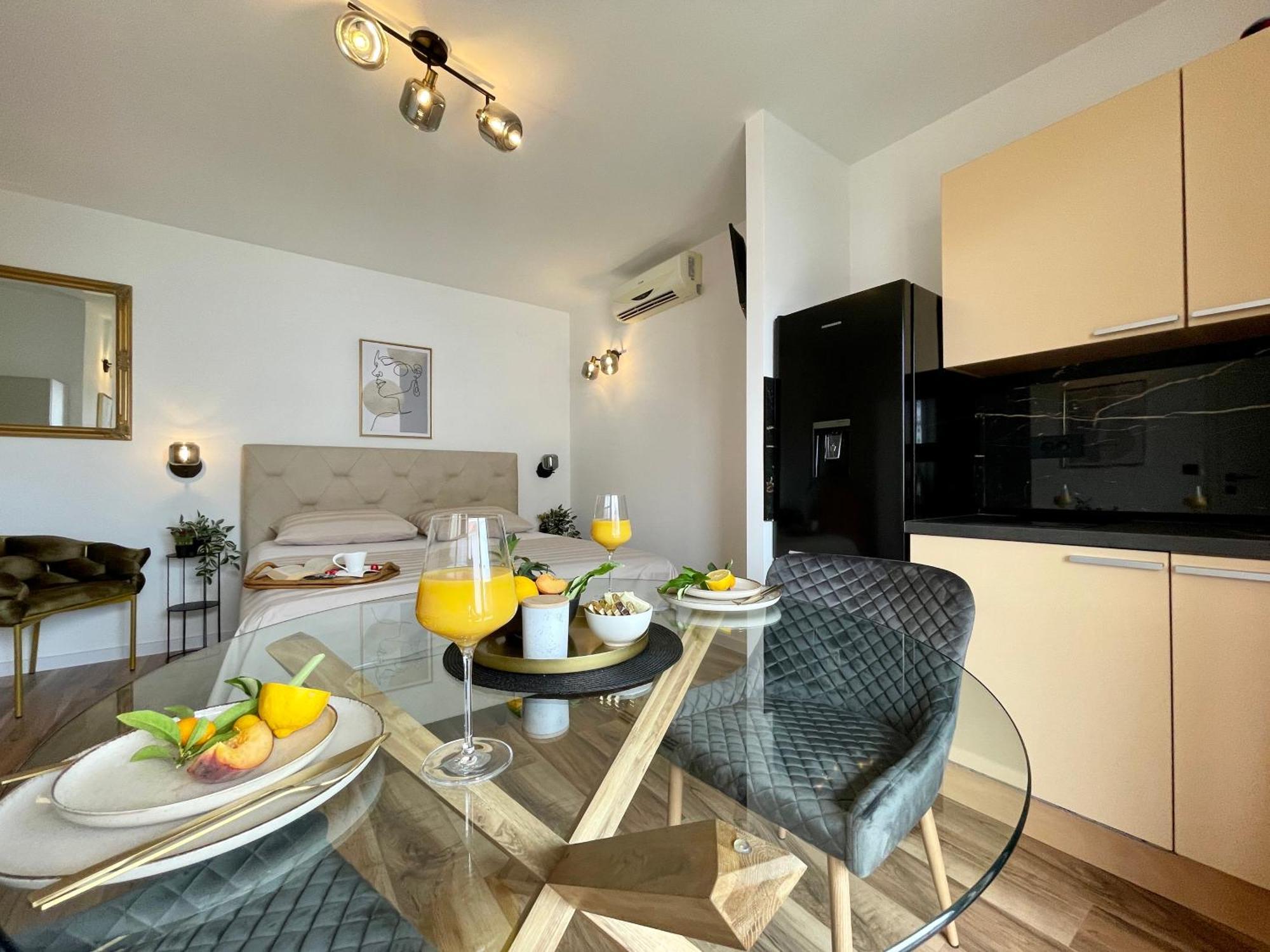 Mirela Apartman *