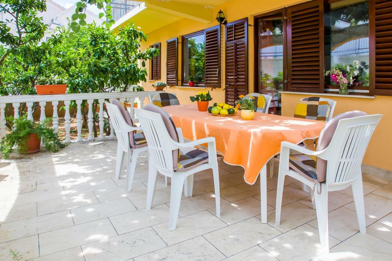 Mirela Apartman